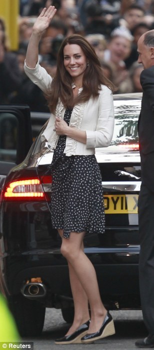 王室粉絲的狂歡！威廉探班引發驚喜