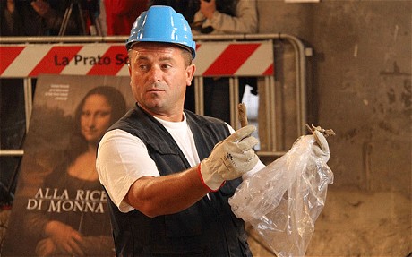 《蒙娜麗莎》原型墓地發(fā)現古磚 專家稱有兩個墓穴