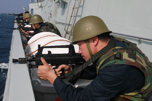 笑傲大洋 ——海軍“徐州”艦執行多樣化軍事任務風采錄