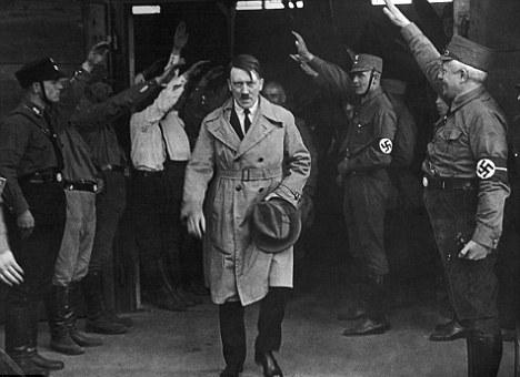 競選總統先請假？ “小職員”希特勒當年假條曝光