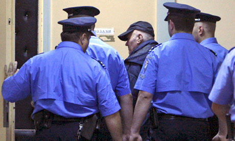 波黑戰(zhàn)爭(zhēng)嫌犯健康情況糟糕 右手局部癱瘓堅(jiān)稱無(wú)罪