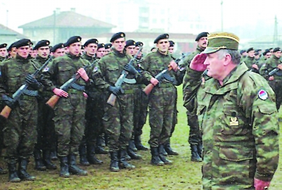 姆拉迪奇被捕時身上帶著兩把槍