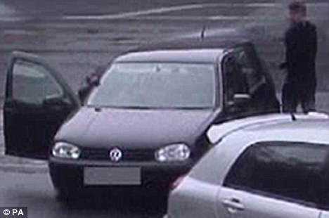 英國“加霸王油”現(xiàn)象增多 警方公布照片勸嫌犯收手