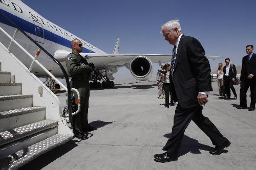 美國防部長(zhǎng)蓋茨稱將對(duì)塔利班發(fā)起“決定性”打擊