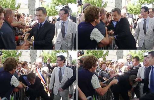 薩科齊“親民秀”遭人拉扯險摔倒 連任之路堪憂