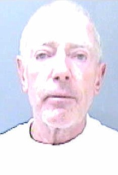 英六旬老漢企圖用電椅電死老伴 計謀未成獲刑10年