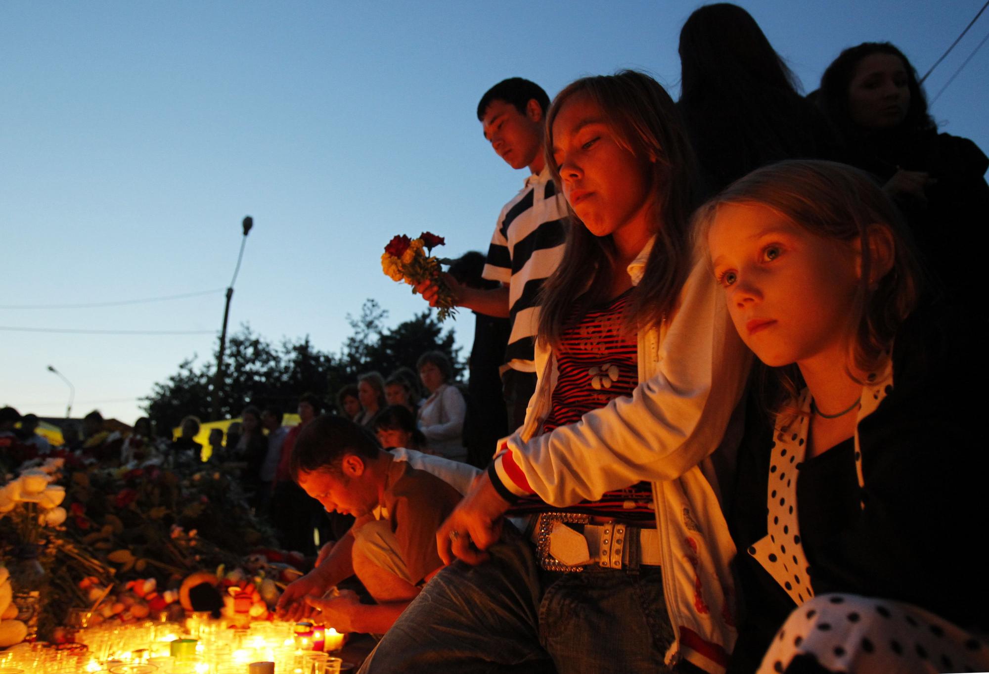 俄沉船事故責(zé)任人被捕 艙內(nèi)大量?jī)和w慘不忍睹