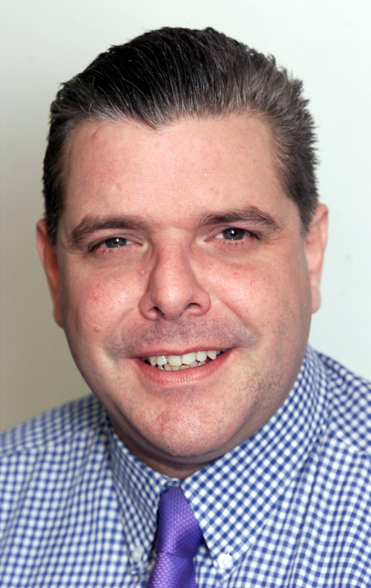 揭開竊聽丑聞的《世界新聞報》前記者死于家中