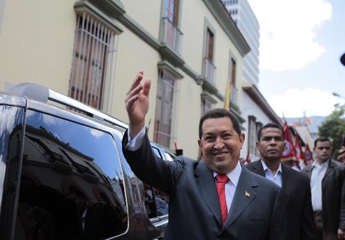 查韋斯一期化療成功笑對病魔 回國講話唱歌吟詩精神煥發