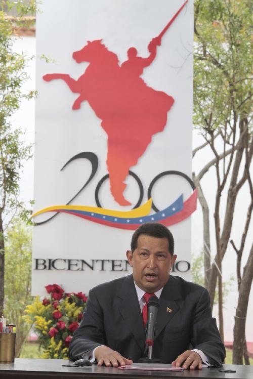 查韋斯一期化療成功笑對病魔 回國講話唱歌吟詩精神煥發