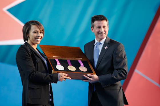 倫敦奧運倒計時一周年：特色慶典 獎牌亮相（組圖）