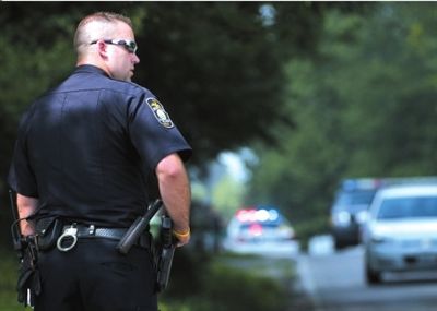 美國致8死槍案嫌犯行兇前與女友發生爭吵(圖)