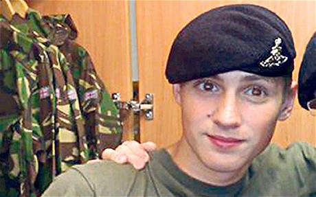 英國騷亂參與者身份復(fù)雜 士兵、嫩模、無知少女涉案