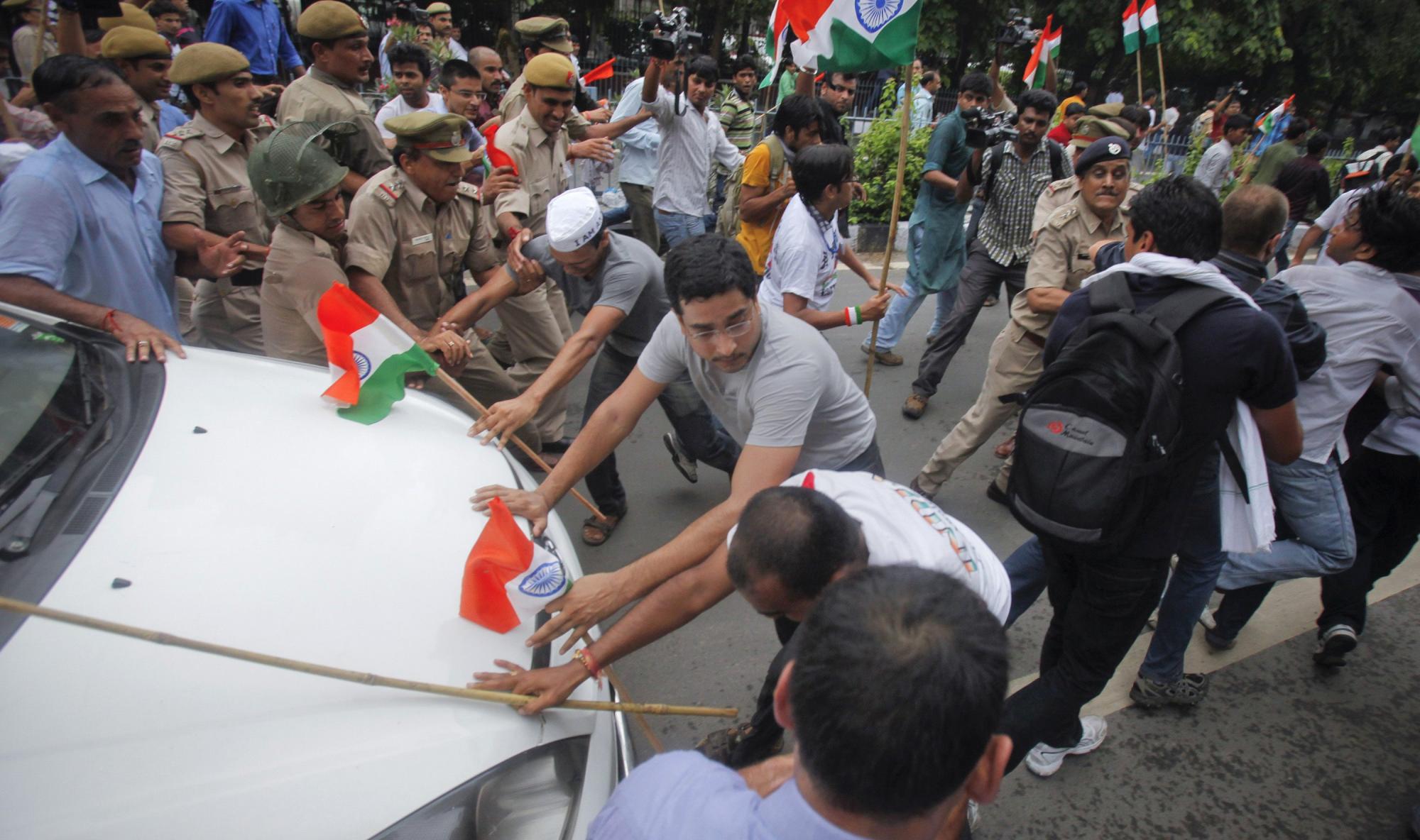 印度逮捕“反腐斗士”引發全國抗議 一著名女活動家遭暗殺