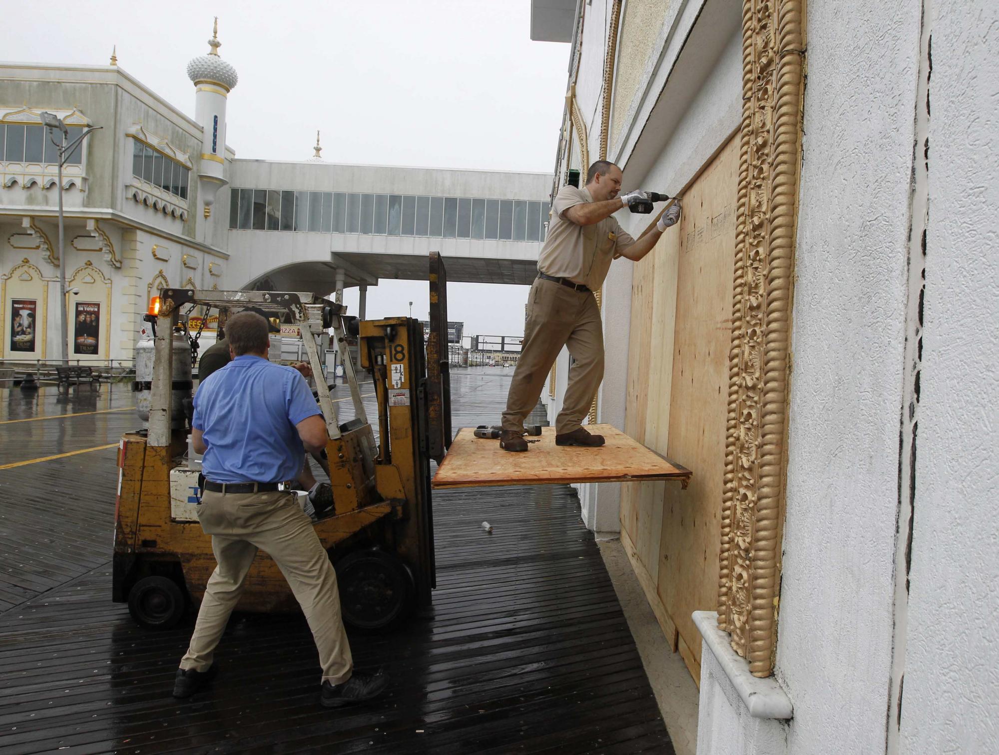 組圖：颶風(fēng)“艾琳”襲擊美國東海岸 民眾淡定應(yīng)對
