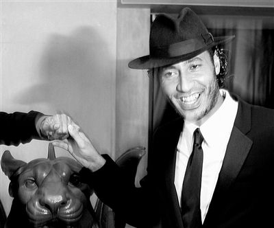 卡扎菲女兒據稱與其家人遭軟禁