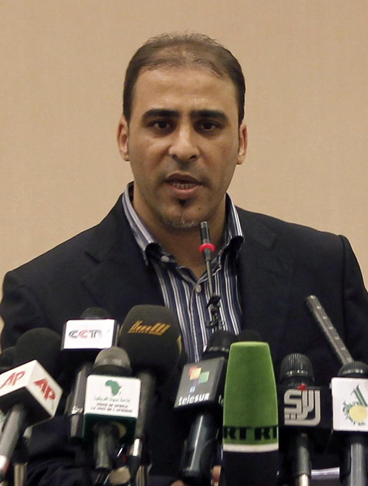 大戰(zhàn)在即卡扎菲兩子被傳欲投降 英向利空運(yùn)18億第納爾現(xiàn)金