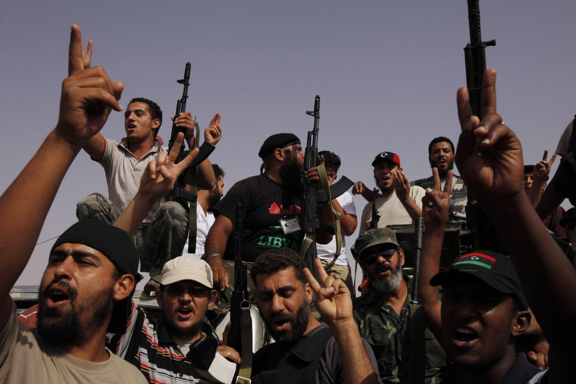 利反對派“被虐”領導人欲起訴英政府 多種武器流入基地