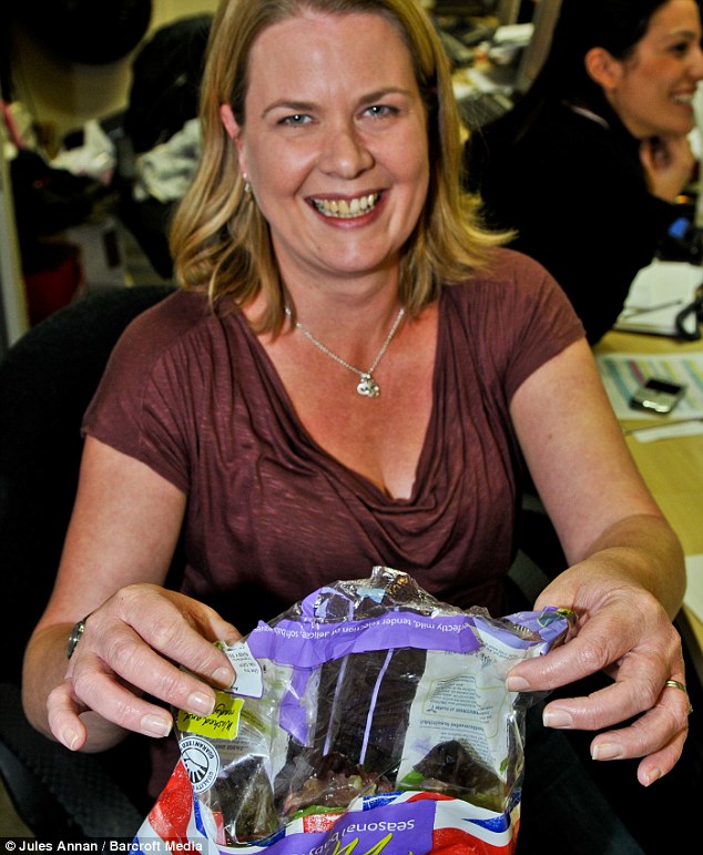 沙拉內蹦出活青蛙 英女子帶到辦公室竟成寵物