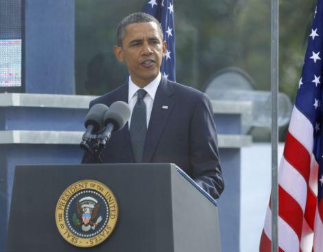 奧巴馬、小布什齊現身9•11紀念儀式 美駐英使館外爆發抗議