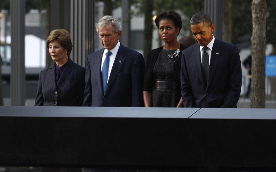 奧巴馬、小布什齊現身9•11紀念儀式 美駐英使館外爆發抗議