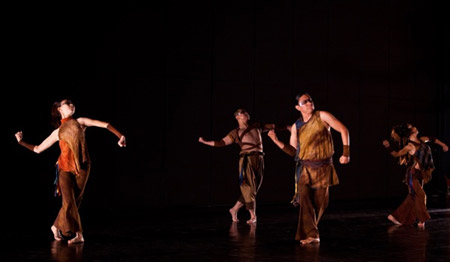 加拿大“紅色天空”舞蹈團訪華 《天路》盡顯原住民文化