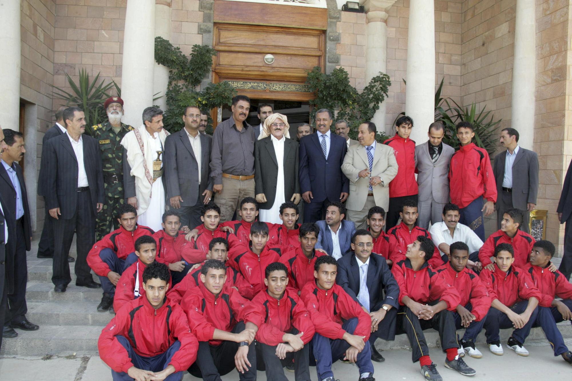 也門總統回國后首次發表電視講話 承諾提前選舉