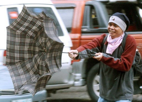 臺風(fēng)納沙接近菲律賓 東海岸10萬人撤離