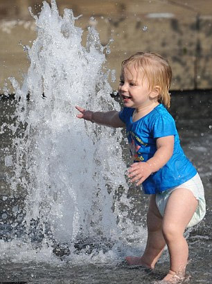 “秋老虎”發(fā)威 英國10月高溫打破歷史紀(jì)錄