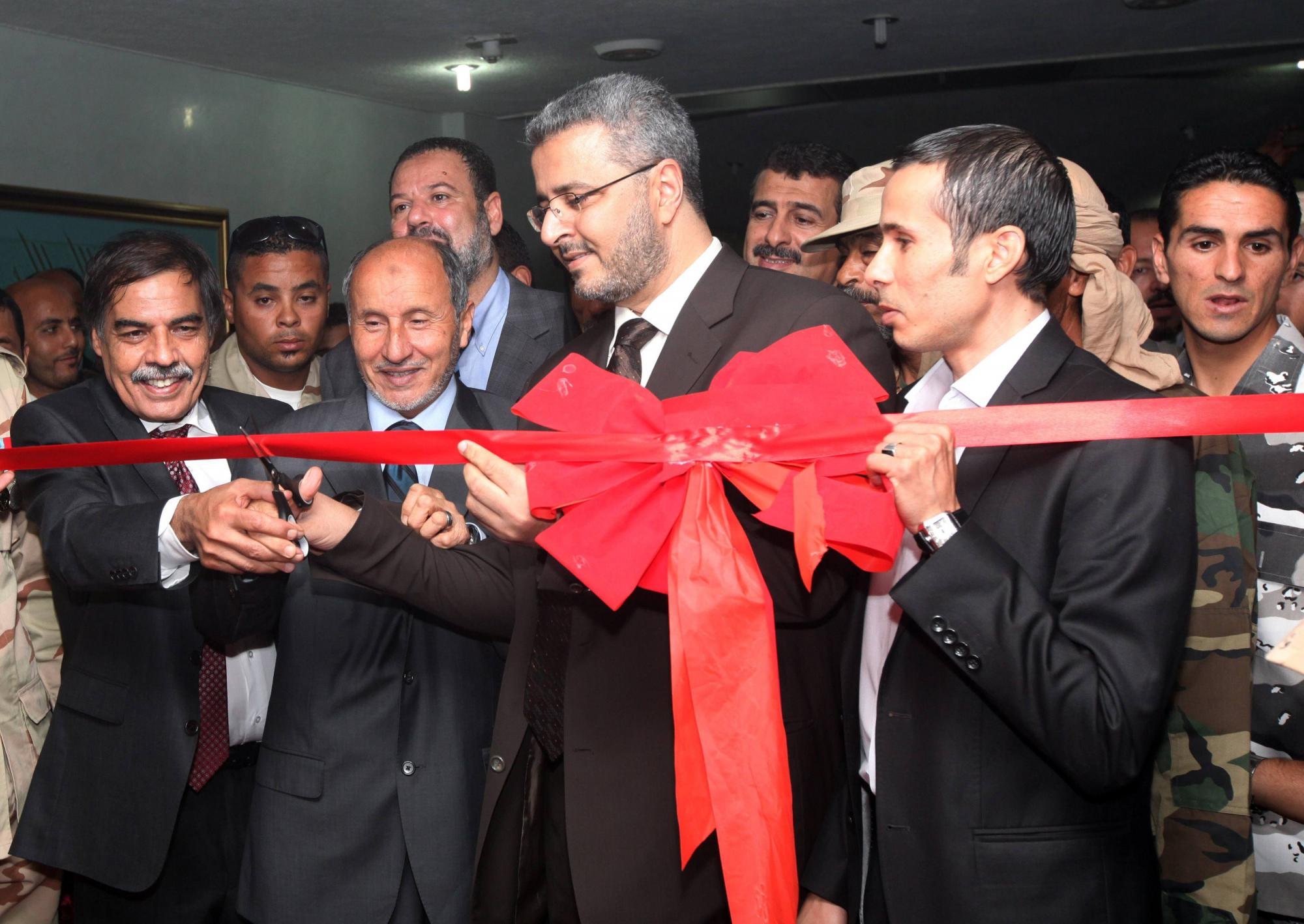 的黎波里多座清真寺墓地遭洗劫 卡扎菲仍有東山再起可能