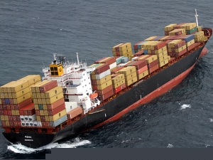 貨輪漏油引發新西蘭最嚴重海洋污染 政府被批應對不力