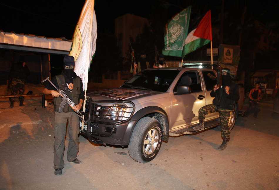 巴以履行1:1027換人協議 以士兵被俘5年終獲釋