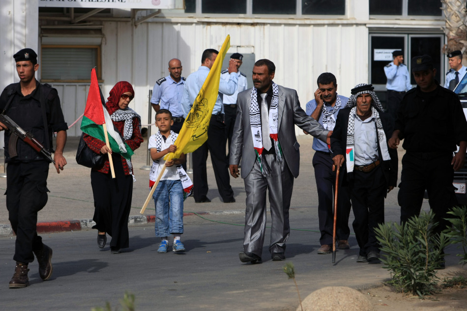 巴以履行1:1027換人協議 以士兵被俘5年終獲釋