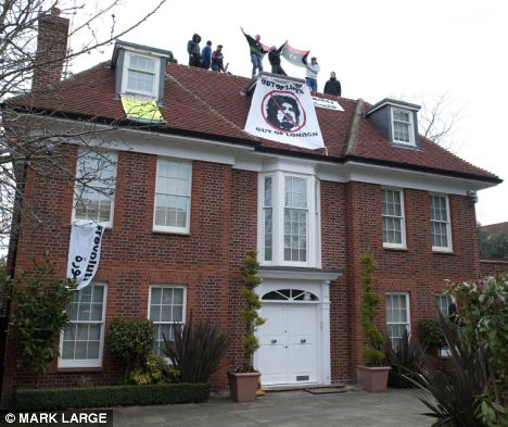 卡扎菲遺孀要求調查死亡真相 傳賽義夫逃亡路上被俘