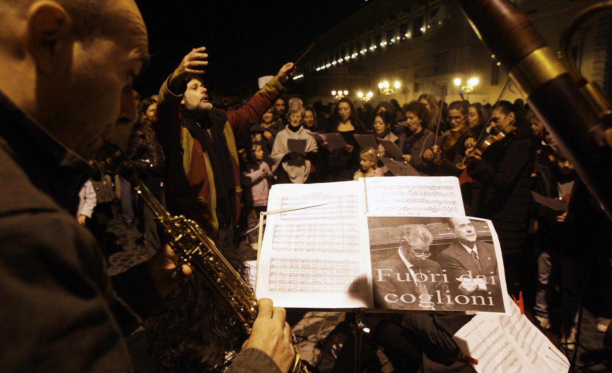 意大利總理貝盧斯科尼辭職 支持者感謝、反對者嘲諷