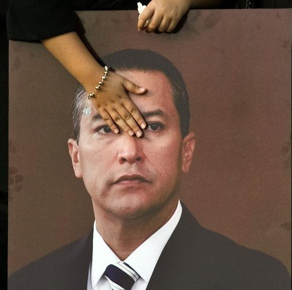 墨西哥內政部長墜機身亡 未爆炸起火或與濃霧有關