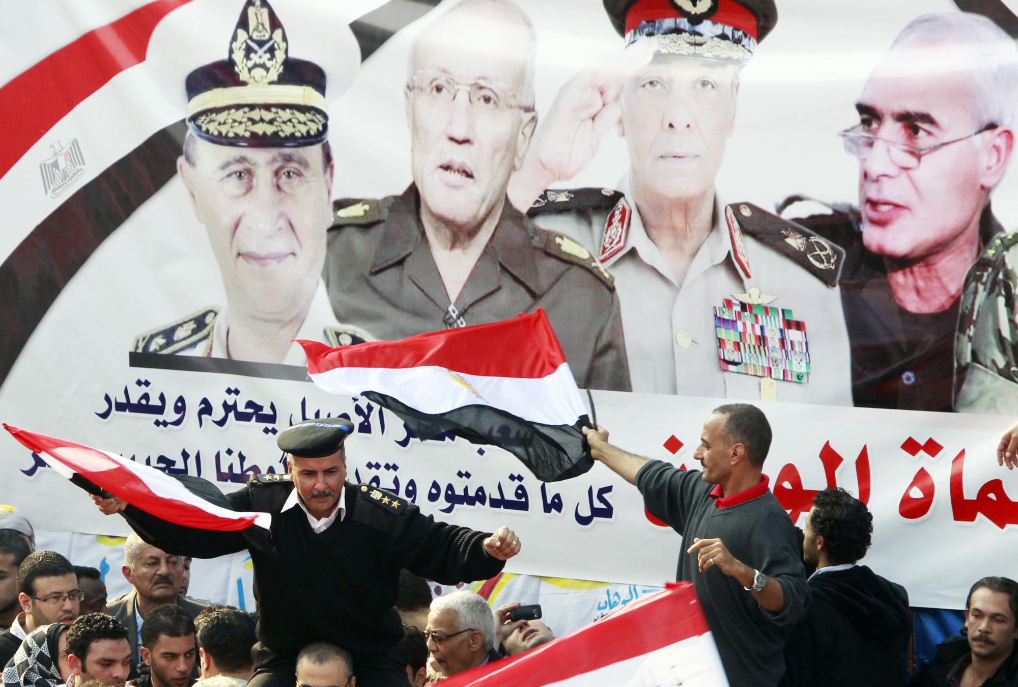 埃及新總理請求民眾給予支持 美歐呼吁“還政于民”