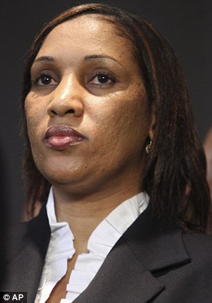 卡恩性侵案疑點重重 美記者認為背后有人指使