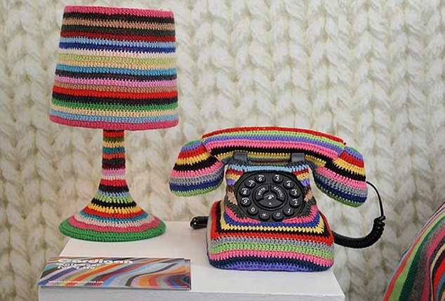 5公斤毛線的魔力！英國設計師編出溫馨童話小屋