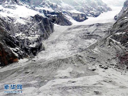 巴基斯坦軍方公布雪崩事故現場照片