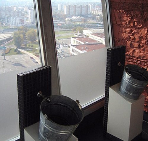 “長號、棺材、紅唇大嘴” 全球另類廁所造型令人捧腹