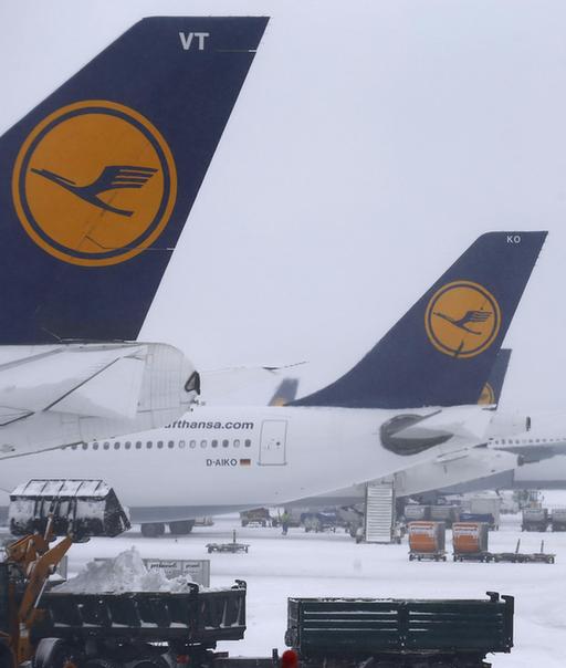 暴風雪“突襲”西歐 多國交通遭“重創”