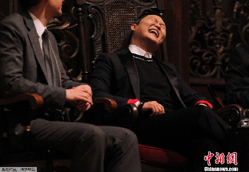 鳥叔哈佛大學演講 現場不忘秀騎馬舞