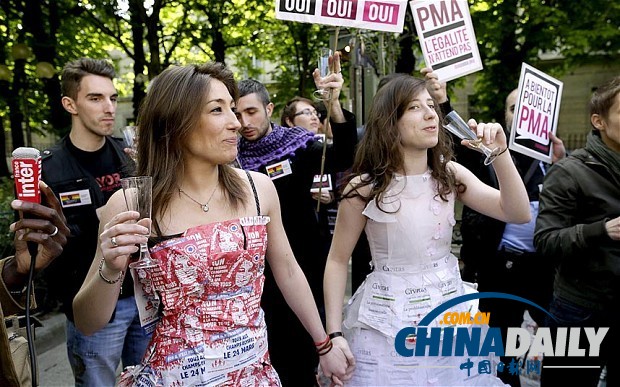 法總統(tǒng)簽署同性戀婚姻法 反對(duì)派不言棄籌劃大規(guī)模抗議