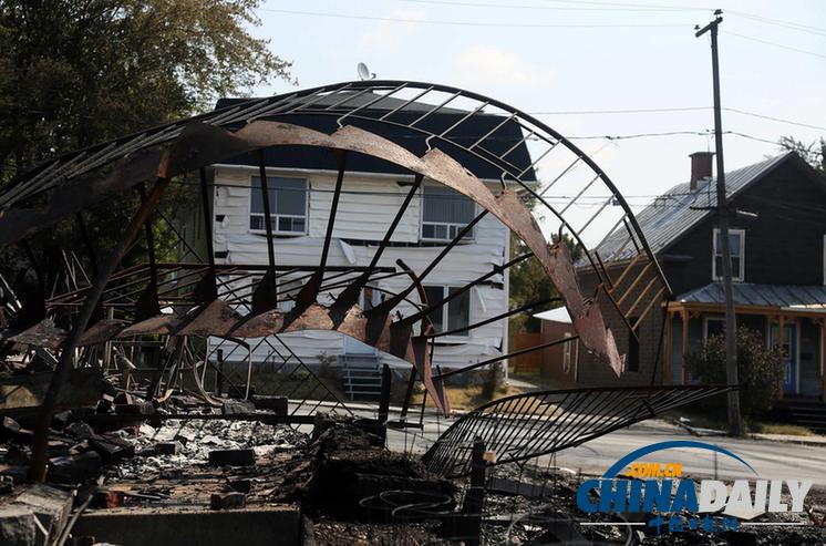 組圖：加拿大油罐車出軌爆炸五死數十傷 總理趕赴現場