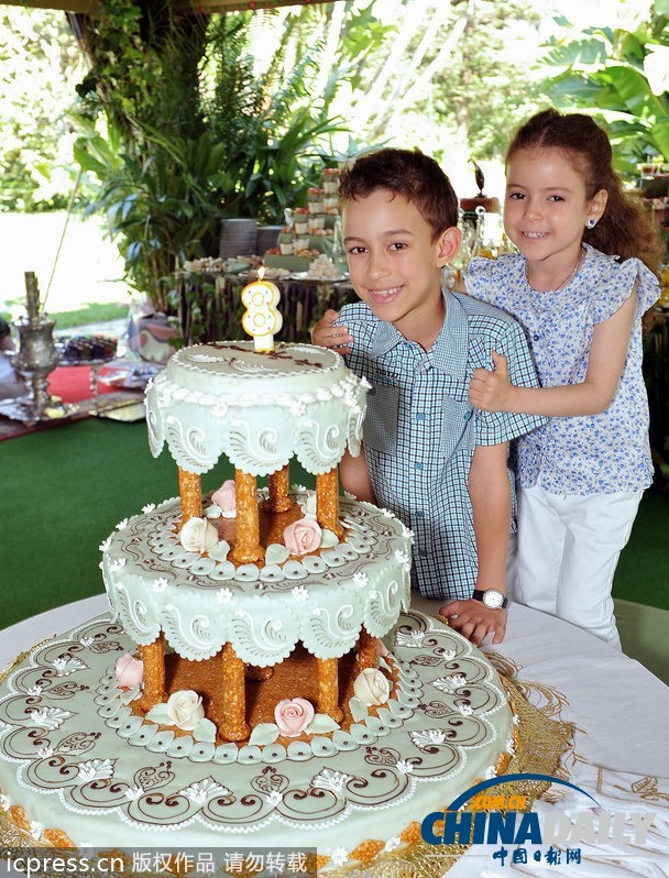 組圖：含著“金湯匙”出生 各國王室寶寶萌照大比拼