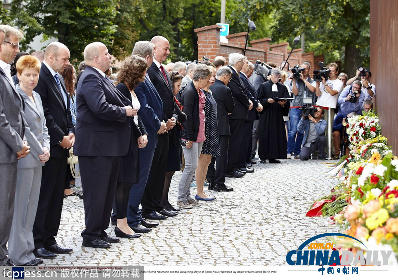 柏林墻建成52周年 默克爾客串老師講歷史