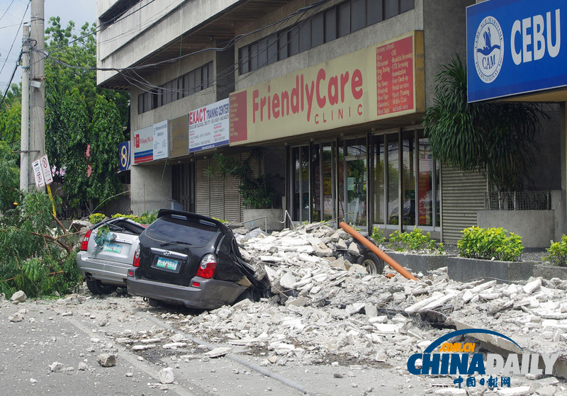 菲律賓災區眾生相 在災難中仍堅守希望
