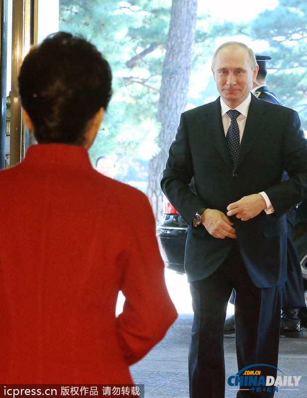 普京訪韓與樸槿惠干杯 兩位單身總統“擦出火花”（組圖）