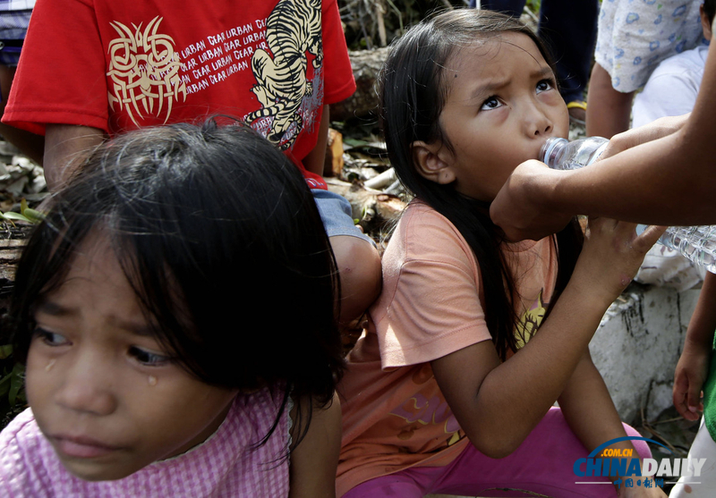 災難無情人有情：盤點菲律賓災區(qū)感人瞬間（組圖）